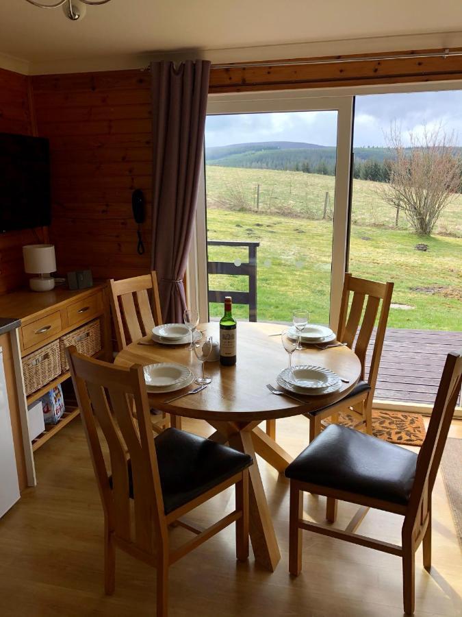 Ben Rinnes Lodge Glenlivet Highlands Auchnastank ภายนอก รูปภาพ